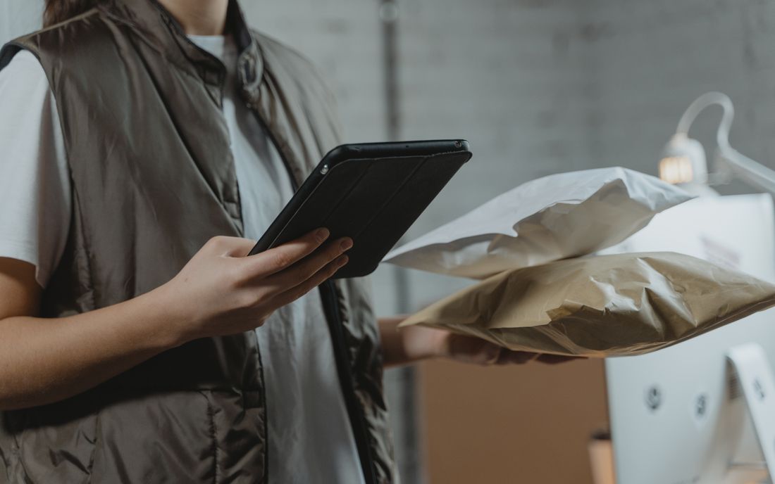 Barcode and carton checks before sending stock to a marketplace